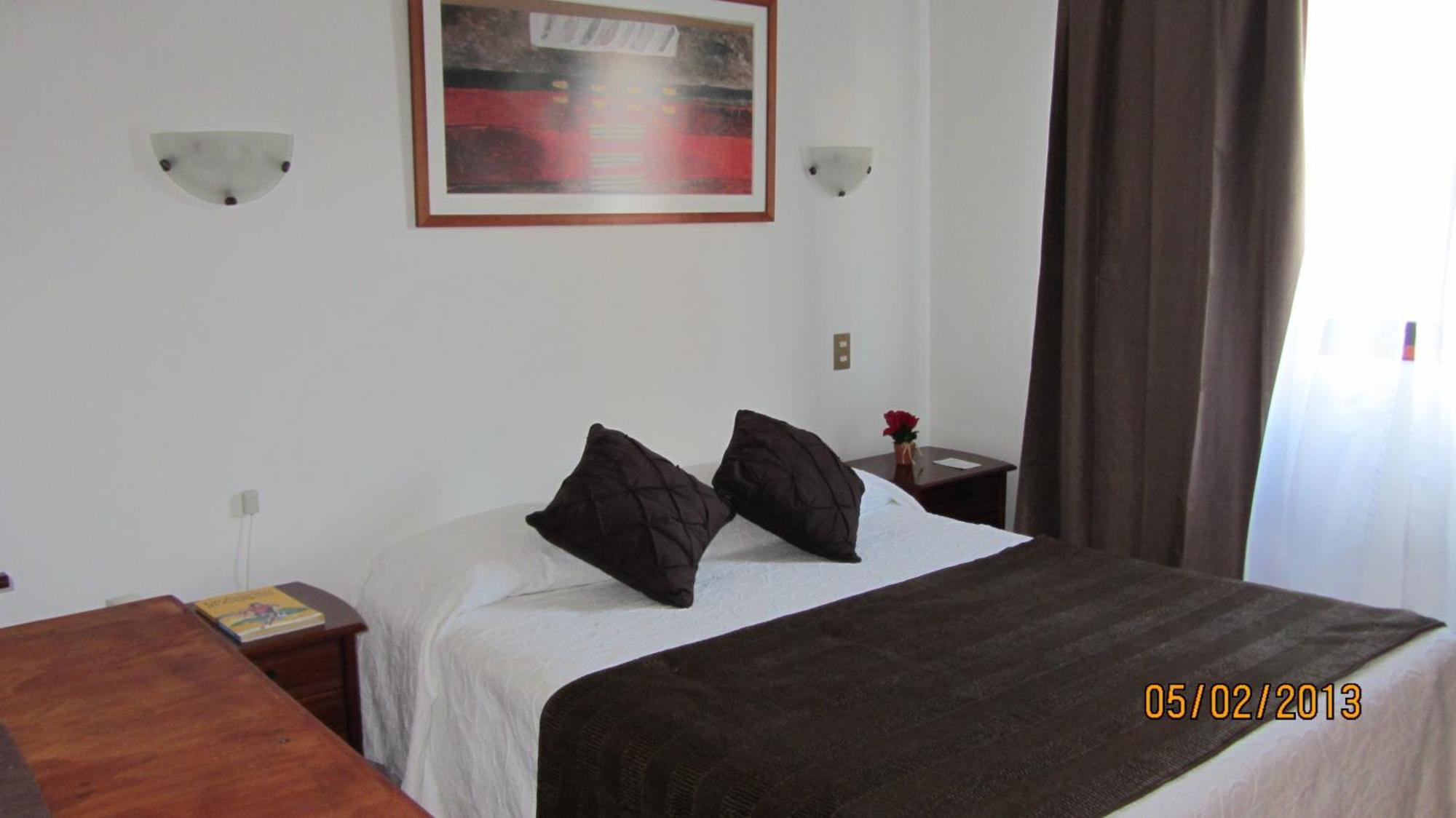 Hotel Real Linares Exterior photo